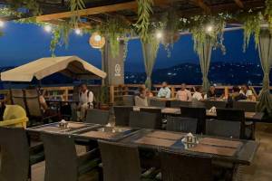 Rooftop Restaurant & Cafe